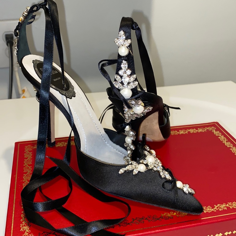 René caovilla never worn